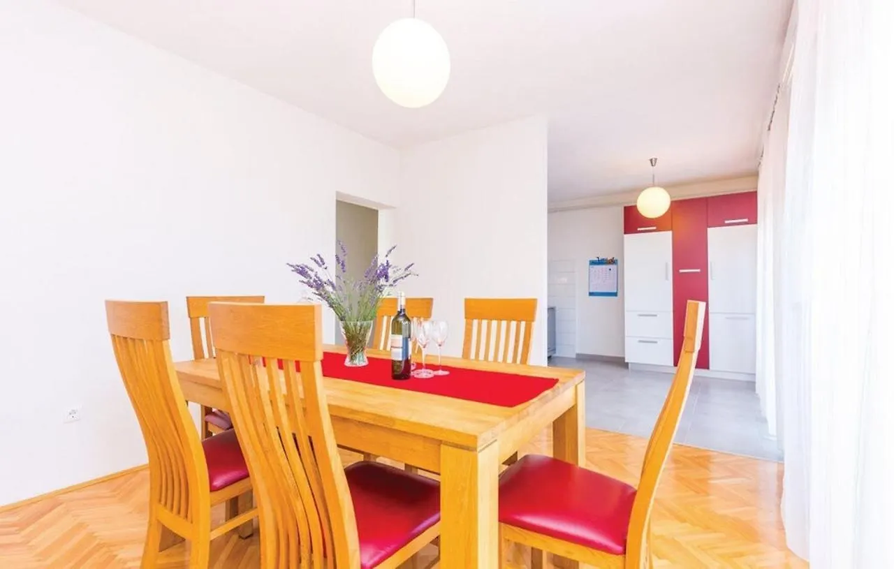 Big White Apartment Novi Vinodolski Hırvatistan